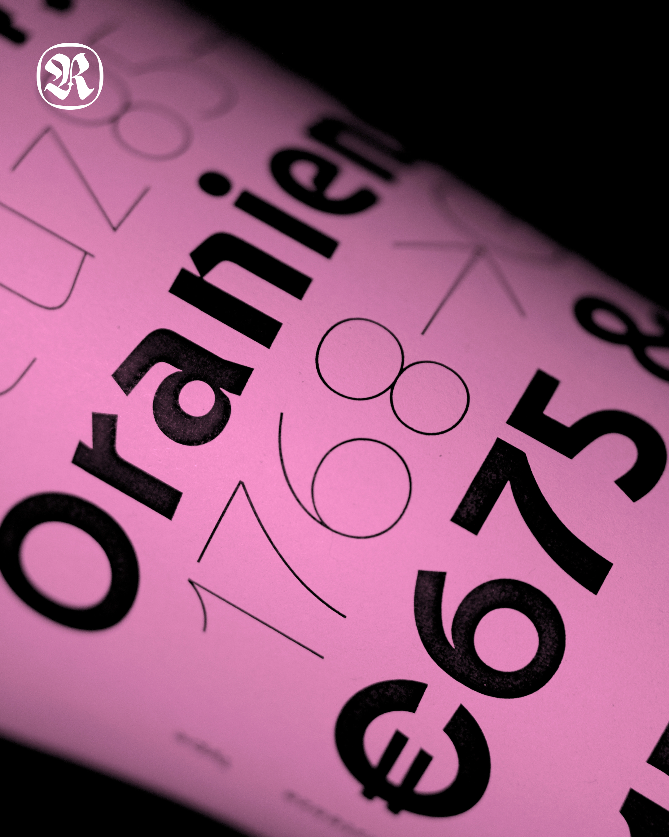 Oranien print on pink